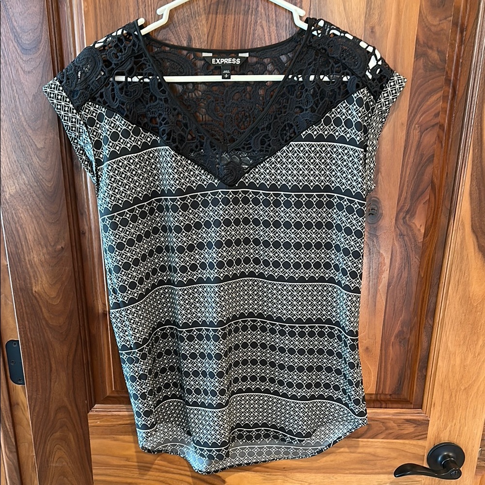 Express Top - women’s small